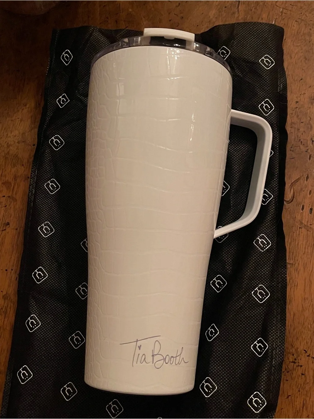 NWOT BrüMate x Tia Booth Pearl Croc Toddy XL insulated mug